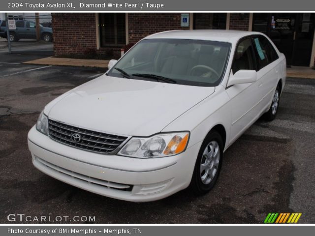 2004 Toyota Avalon XL in Diamond White Pearl