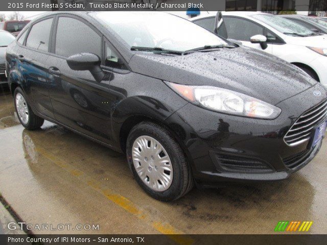 2015 Ford Fiesta S Sedan in Tuxedo Black Metallic