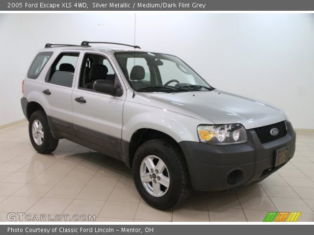 2005 Ford Escape XLS 4WD in Silver Metallic