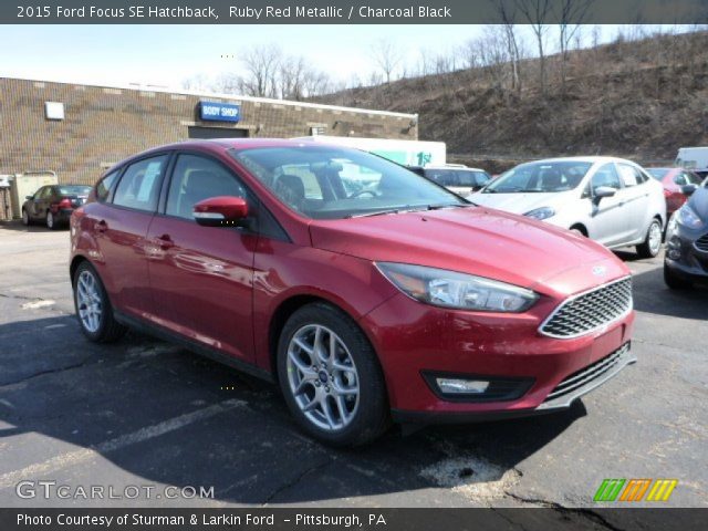 2015 Ford Focus SE Hatchback in Ruby Red Metallic