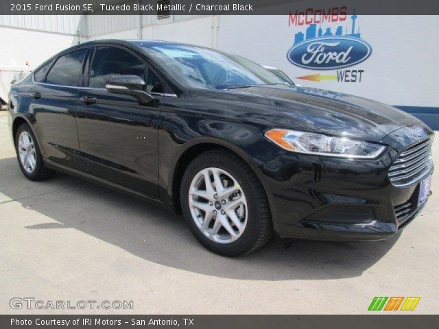 2015 Ford Fusion SE in Tuxedo Black Metallic