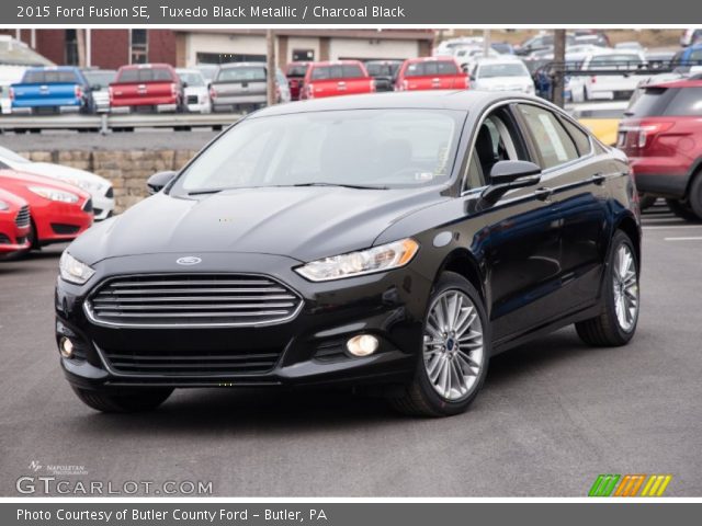 2015 Ford Fusion SE in Tuxedo Black Metallic