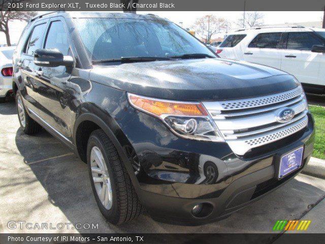 2015 Ford Explorer XLT in Tuxedo Black