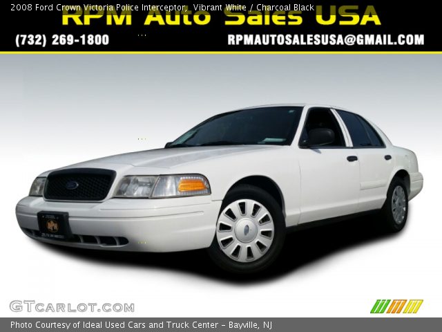 2008 Ford Crown Victoria Police Interceptor in Vibrant White