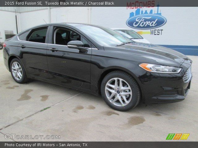 2015 Ford Fusion SE in Tuxedo Black Metallic