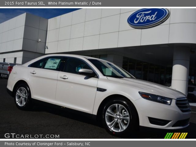 2015 Ford Taurus SEL in White Platinum Metallic