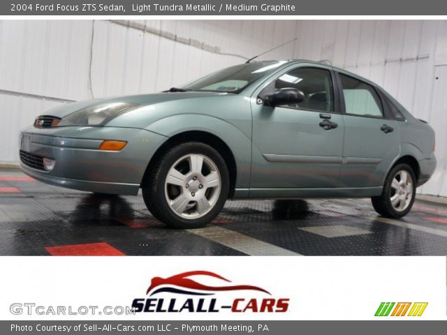 2004 Ford Focus ZTS Sedan in Light Tundra Metallic