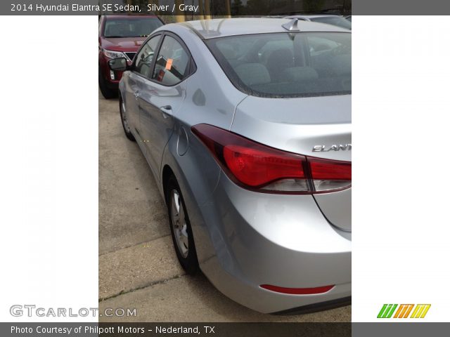 2014 Hyundai Elantra SE Sedan in Silver