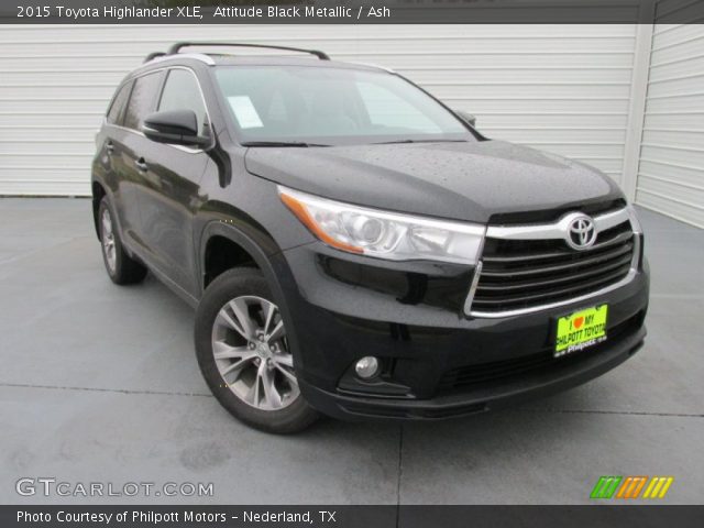 2015 Toyota Highlander XLE in Attitude Black Metallic