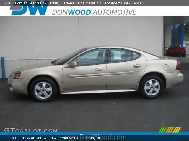 2005 Pontiac Grand Prix Sedan in Sedona Beige Metallic