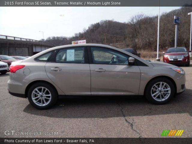 2015 Ford Focus SE Sedan in Tectonic Metallic