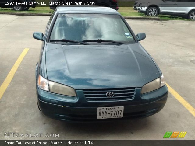 1997 Toyota Camry LE in Classic Green Pearl