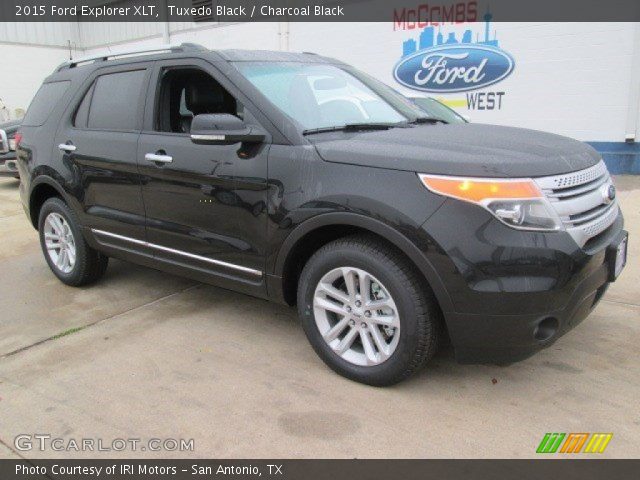 2015 Ford Explorer XLT in Tuxedo Black