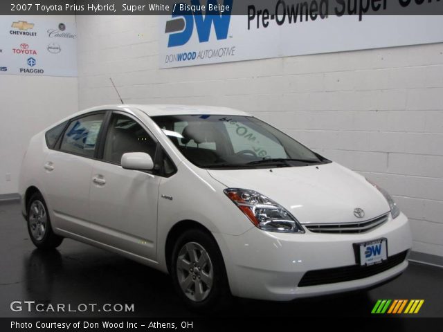 2007 Toyota Prius Hybrid in Super White