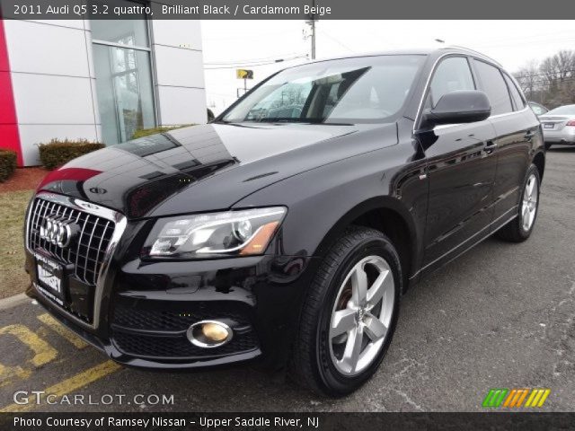 2011 Audi Q5 3.2 quattro in Brilliant Black