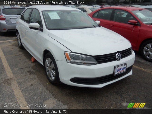 2014 Volkswagen Jetta SE Sedan in Pure White