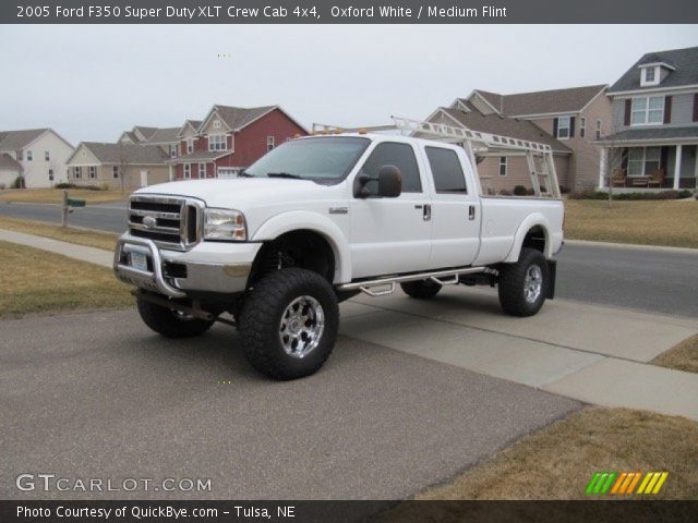 2005 Ford F350 Super Duty XLT Crew Cab 4x4 in Oxford White