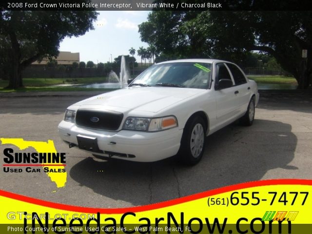 2008 Ford Crown Victoria Police Interceptor in Vibrant White