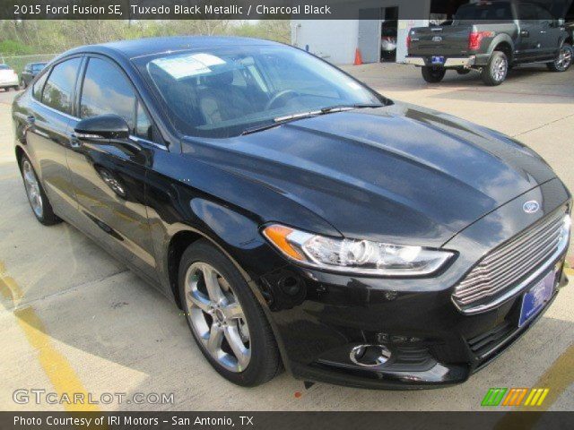 2015 Ford Fusion SE in Tuxedo Black Metallic