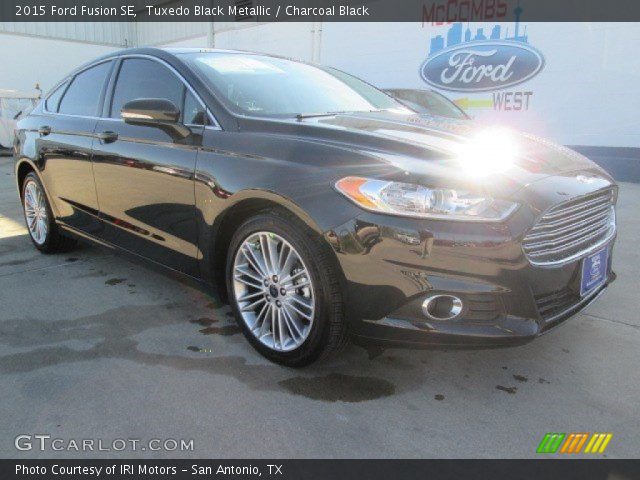 2015 Ford Fusion SE in Tuxedo Black Metallic