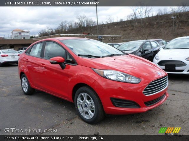 2015 Ford Fiesta SE Sedan in Race Red