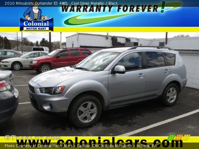 2010 Mitsubishi Outlander ES 4WD in Cool Silver Metallic