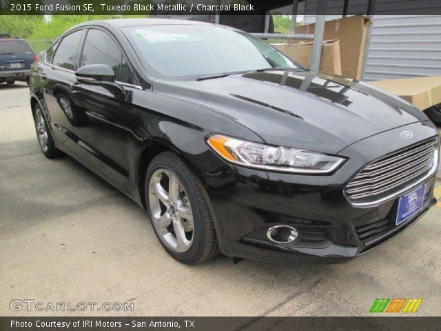 2015 Ford Fusion SE in Tuxedo Black Metallic