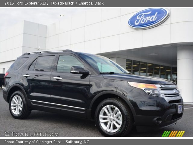 2015 Ford Explorer XLT in Tuxedo Black