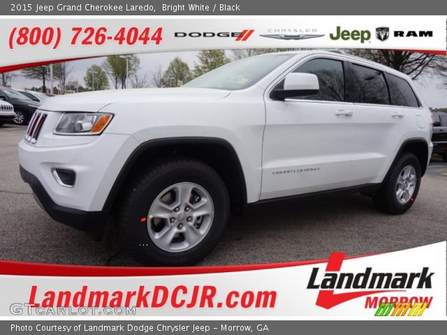 2015 Jeep Grand Cherokee Laredo in Bright White