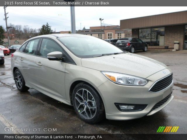 2015 Ford Focus SE Sedan in Tectonic Metallic