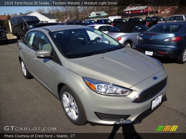 2015 Ford Focus SE Sedan in Tectonic Metallic