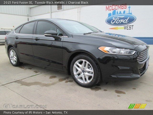 2015 Ford Fusion SE in Tuxedo Black Metallic