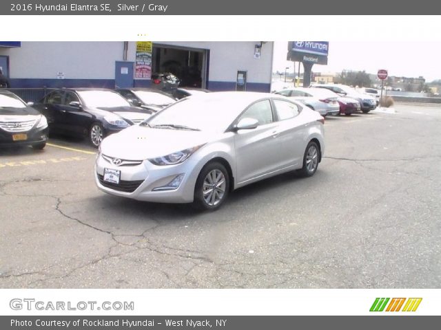 2016 Hyundai Elantra SE in Silver