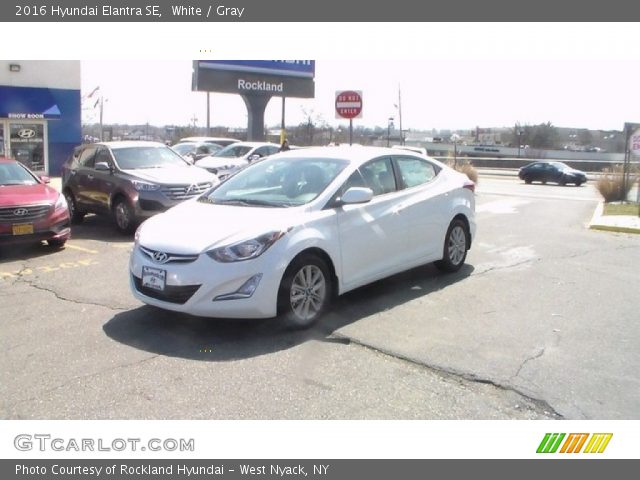 2016 Hyundai Elantra SE in White