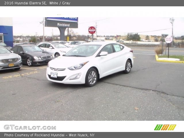 2016 Hyundai Elantra SE in White