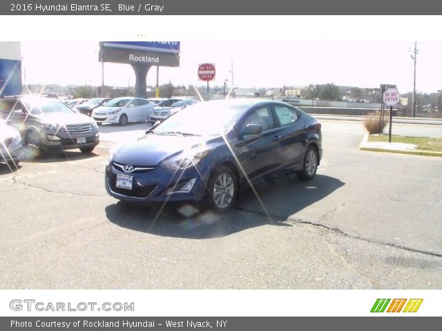 2016 Hyundai Elantra SE in Blue