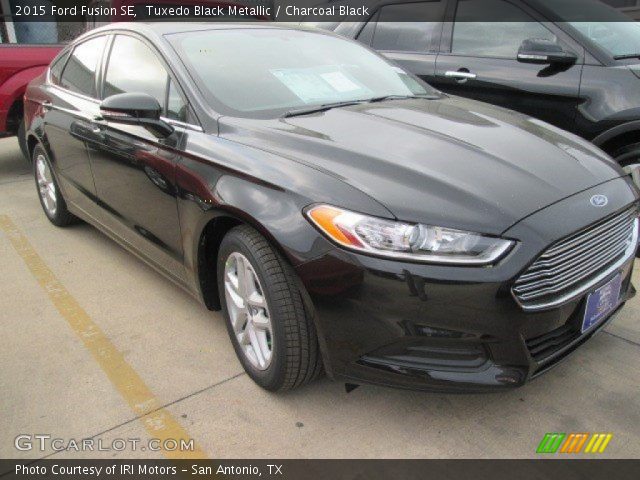 2015 Ford Fusion SE in Tuxedo Black Metallic
