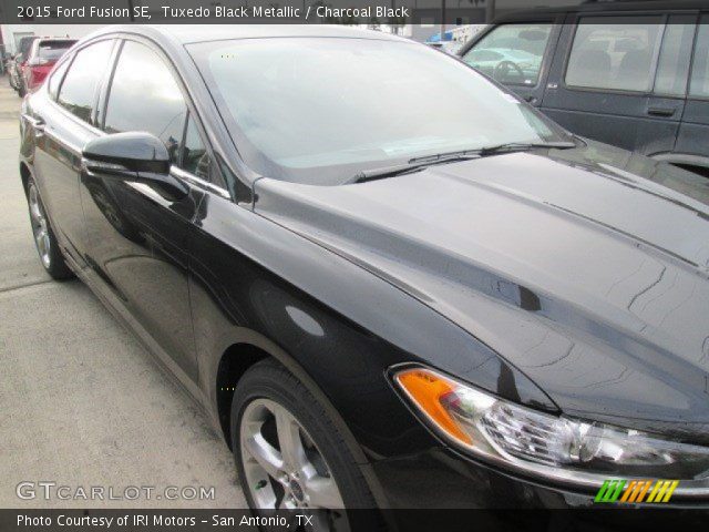 2015 Ford Fusion SE in Tuxedo Black Metallic