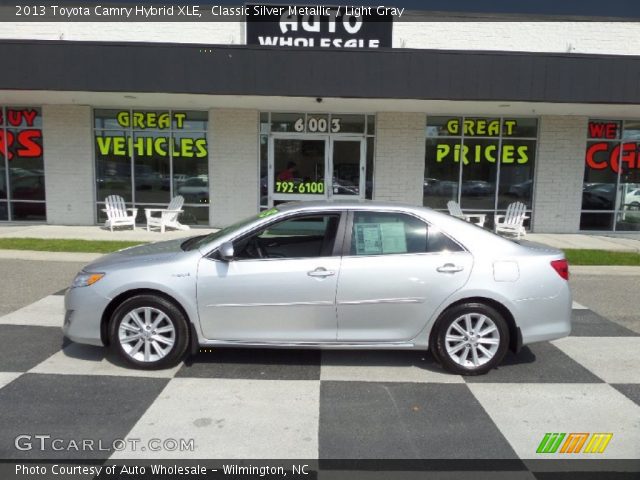 2013 Toyota Camry Hybrid XLE in Classic Silver Metallic