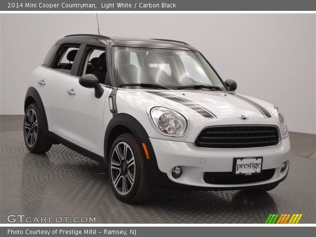 2014 Mini Cooper Countryman in Light White