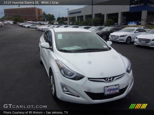 2016 Hyundai Elantra SE in White