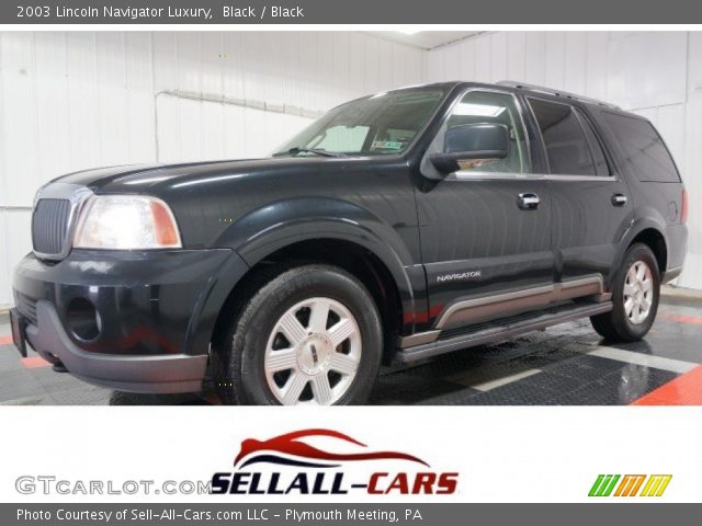 2003 Lincoln Navigator Luxury in Black