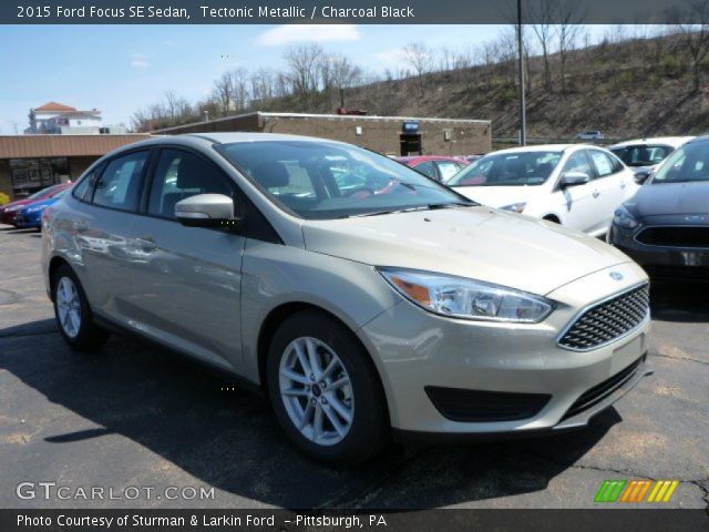 2015 Ford Focus SE Sedan in Tectonic Metallic
