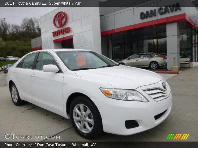 2011 Toyota Camry LE in Super White
