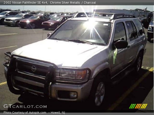 2002 Nissan Pathfinder SE 4x4 in Chrome Silver Metallic