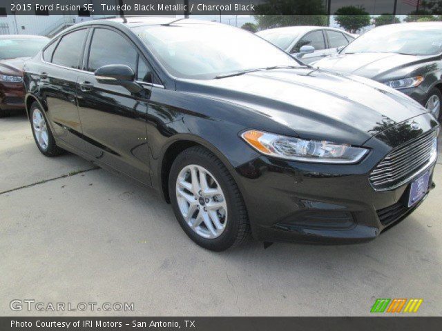 2015 Ford Fusion SE in Tuxedo Black Metallic
