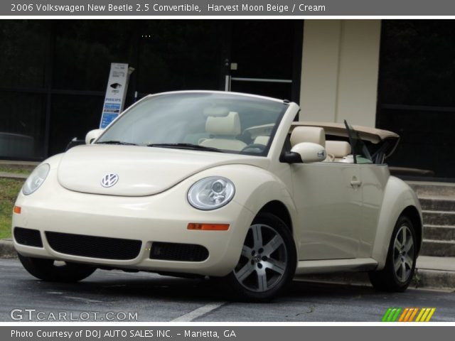 2006 Volkswagen New Beetle 2.5 Convertible in Harvest Moon Beige
