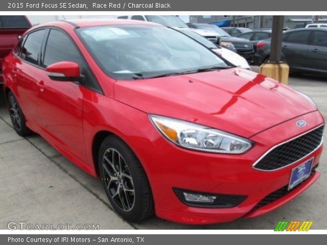 2015 Ford Focus SE Sedan in Race Red