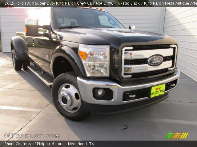 2015 Ford F350 Super Duty King Ranch Crew Cab 4x4 DRW in Tuxedo Black