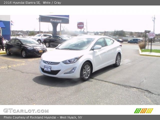 2016 Hyundai Elantra SE in White